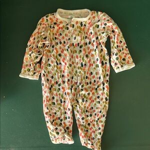 Magnetic Me Cozy White and Orange Footies